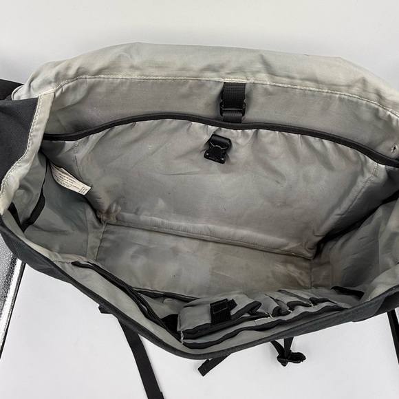 Patagonia Half Mass Messenger Crossbody Backpack Bag - Picture 13 of 14